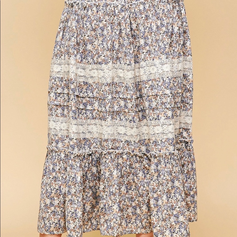 ✨FLASH SALE✨ Floral Boho Skirt - Picture 3 of 3
